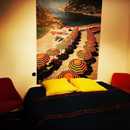 Typical Parisian Stylish One Bedroom * パリ